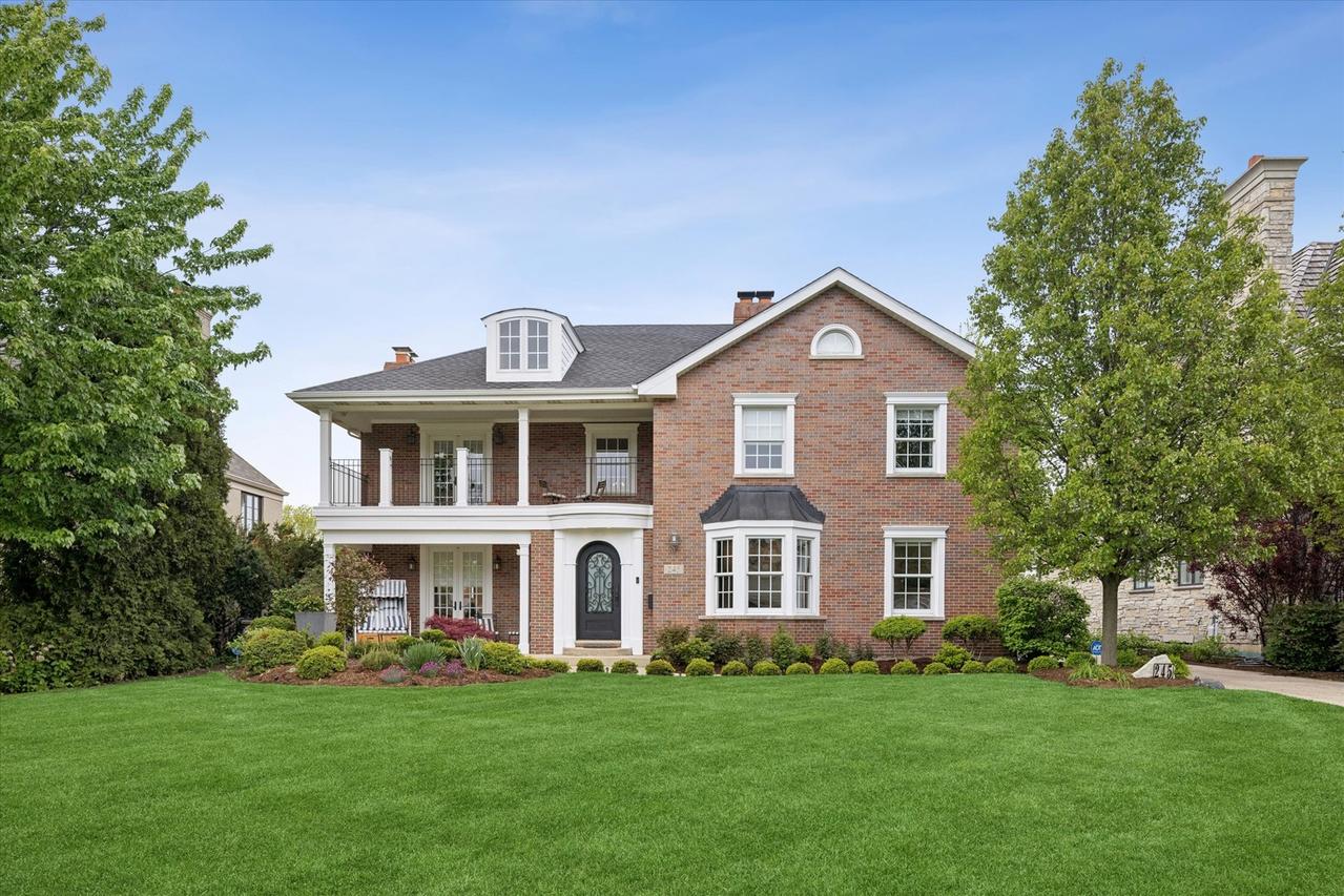 245 W Winthrop Ave., Elmhurst, IL 60126