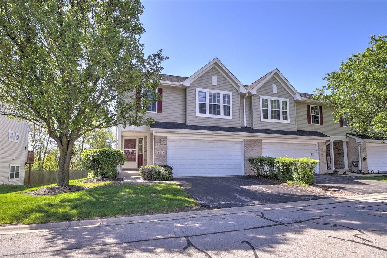 1331 Acorn Dr., Crest Hill, IL 60403