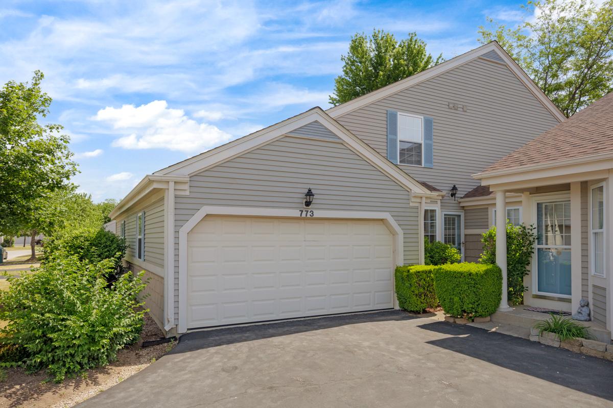773 Village Cir., Marengo, IL 60152