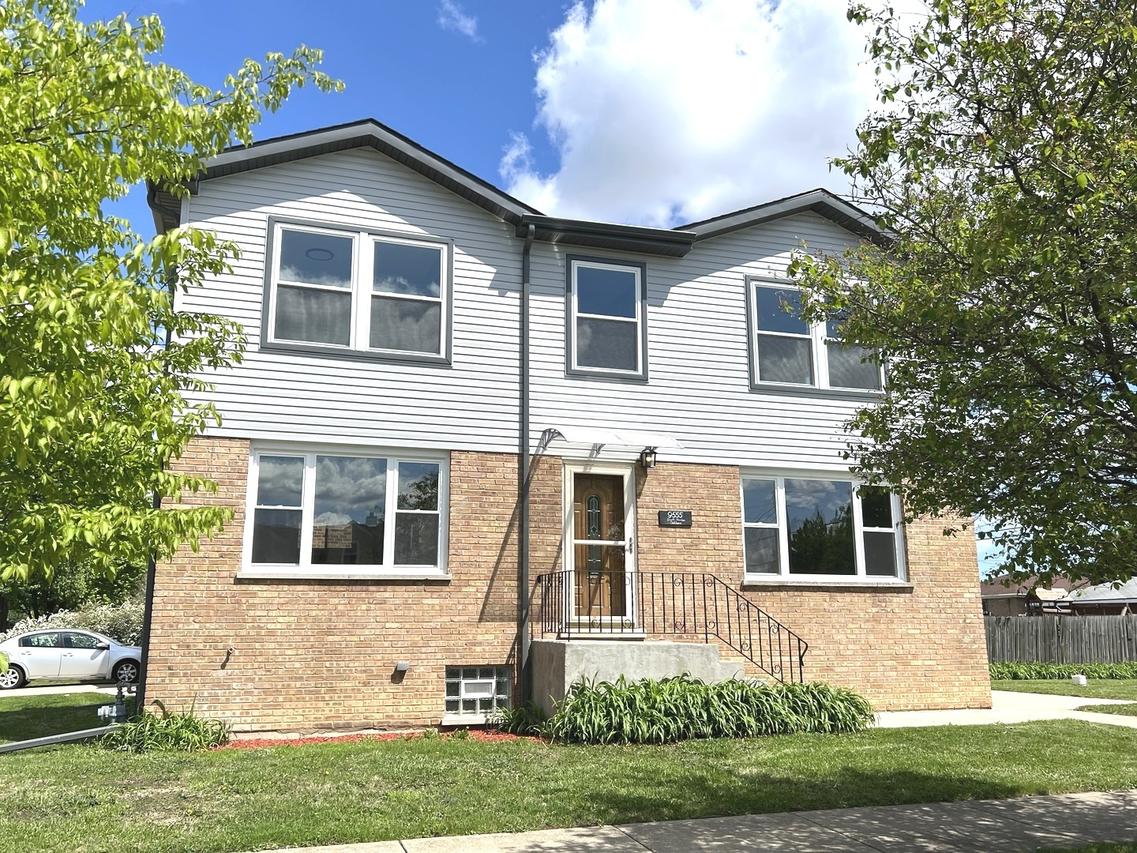 9555 Merton Ave., Oak Lawn, IL 60453
