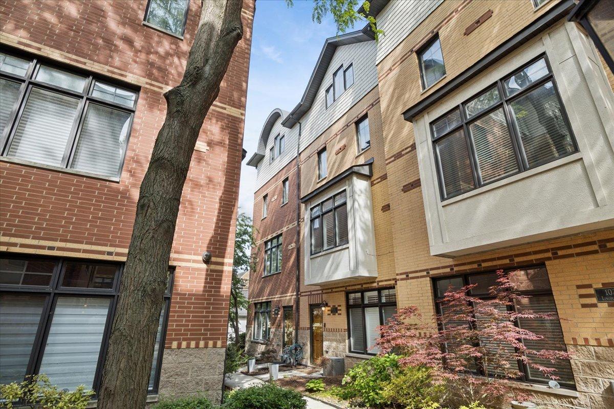 1031 Lincoln Tr., Oak Park, IL 60302