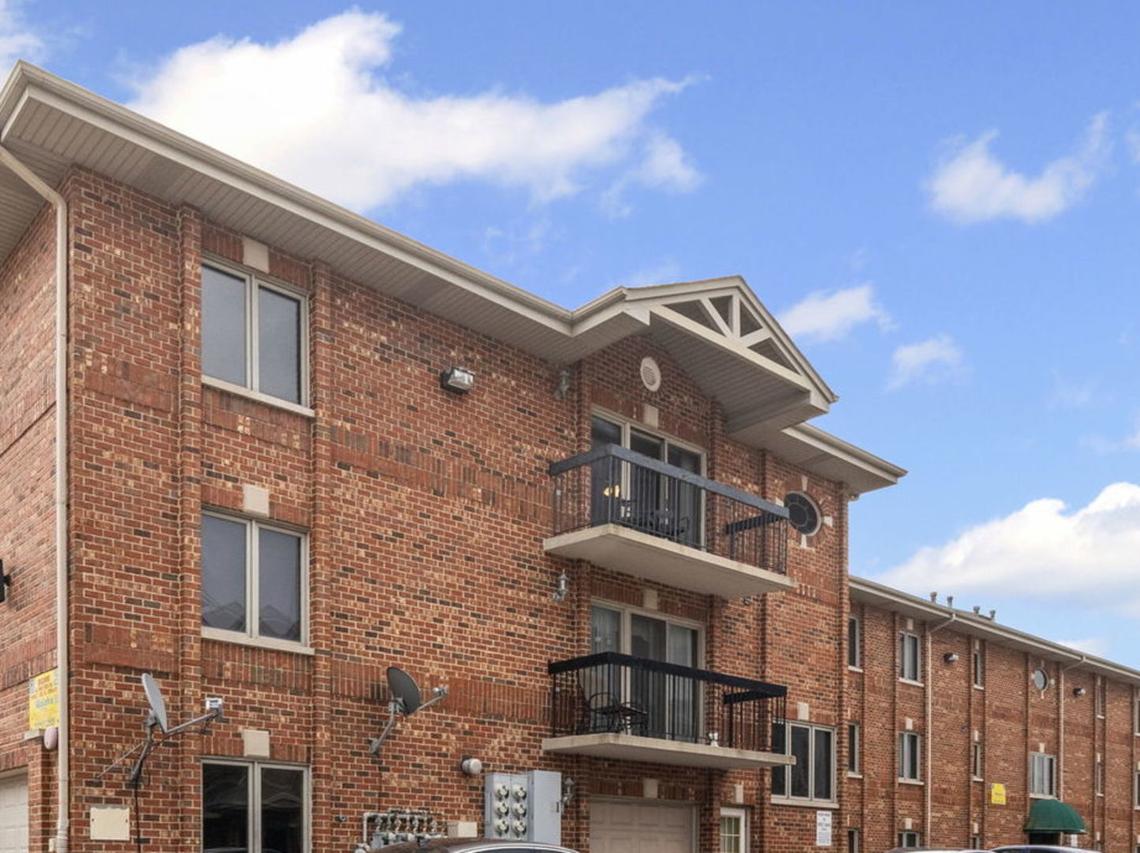 10710 Central Ave. #3D, Chicago Ridge, IL 60415