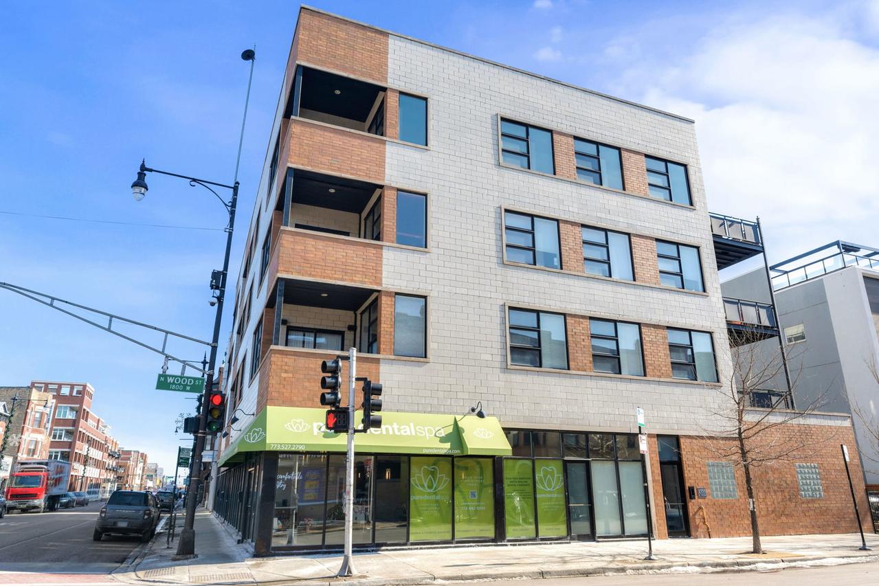 1555 N Wood St. #201, Chicago, IL 60622