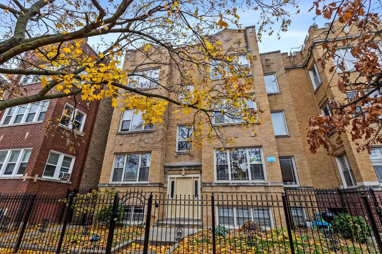 4944 N Spaulding Ave. #3N, Chicago, IL 60625