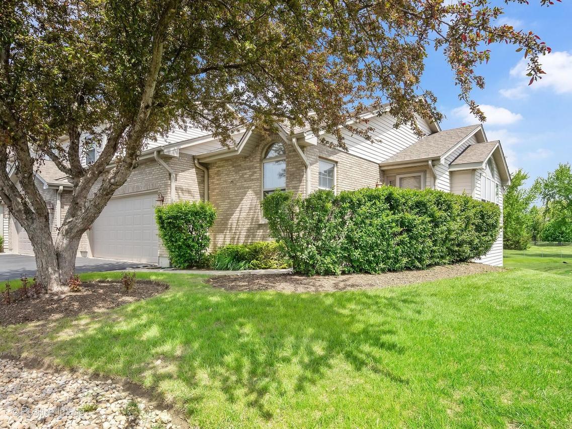 11180 Algonquin Rd., Huntley, IL 60142