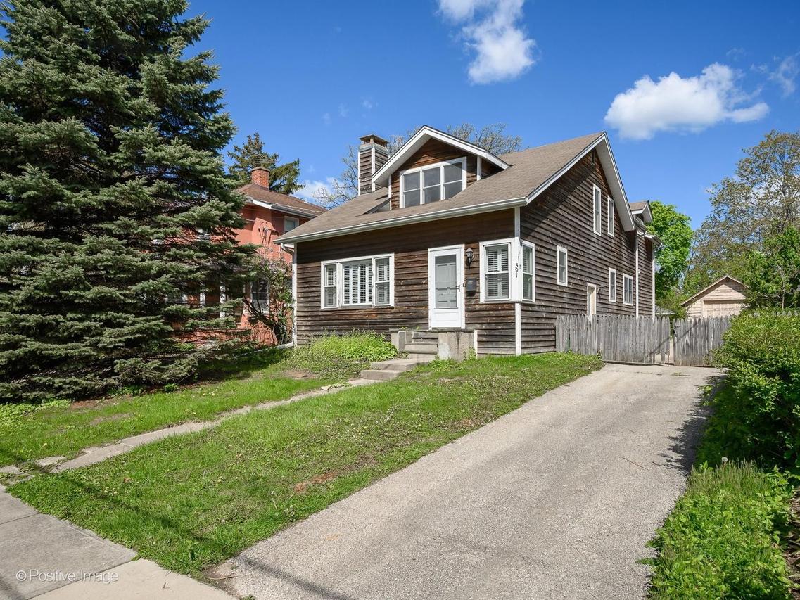 391 Bloom St., Highland Park, IL 60035