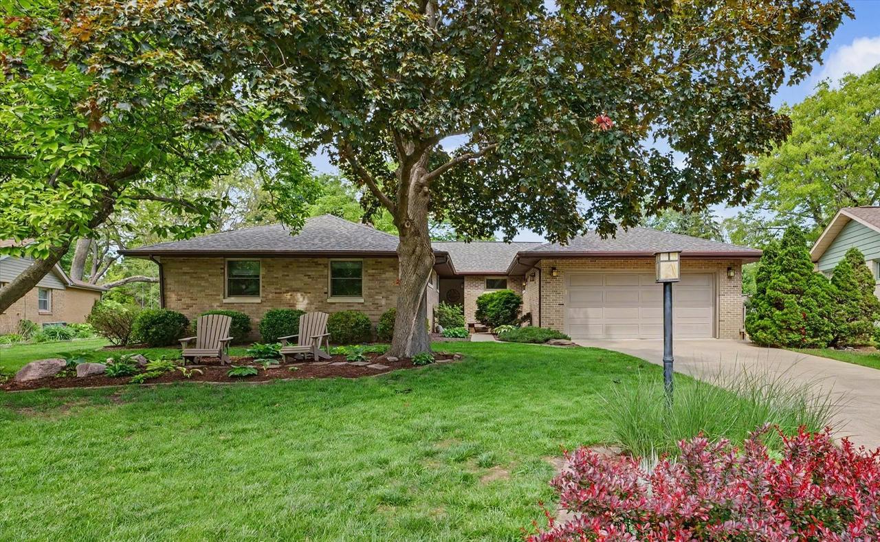 1406 Maywood Dr., Champaign, IL 61821