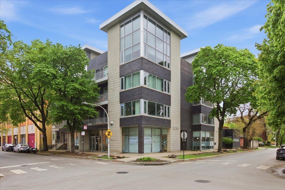 3255 N Paulina St. #3C, Chicago, IL 60657