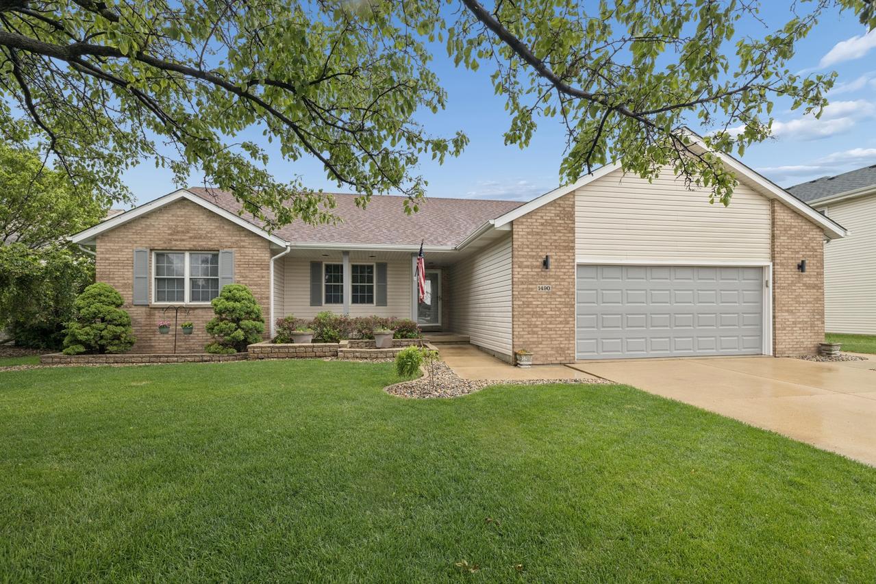 1490 Derby Dr., Bourbonnais, IL 60914