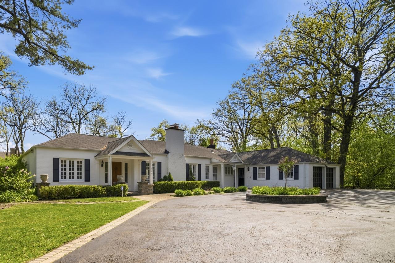 700 S Waukegan Rd., Lake Forest, IL 60045