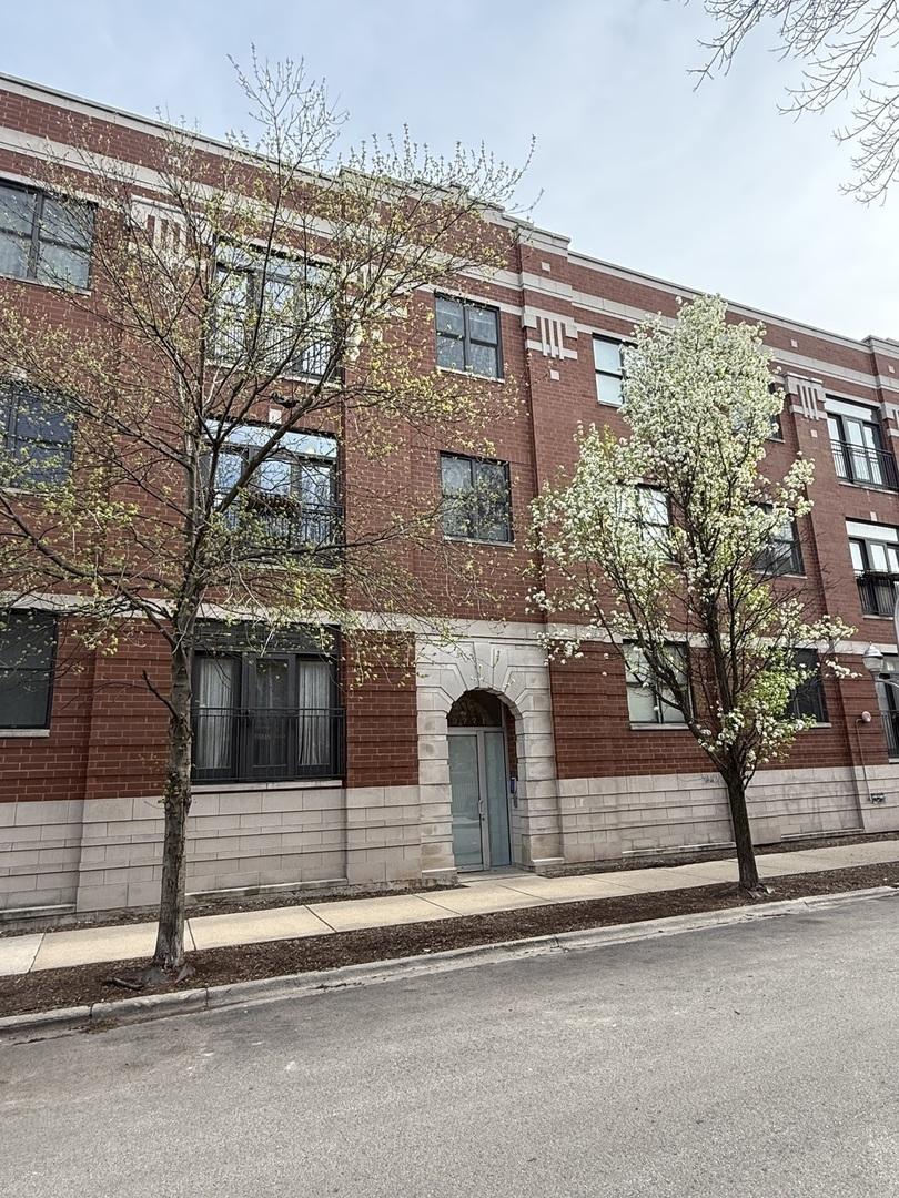 2771 W Francis Pl. #302N, Chicago, IL 60647