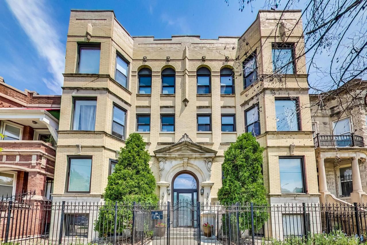 1523 N California Ave. #2S, Chicago, IL 60622