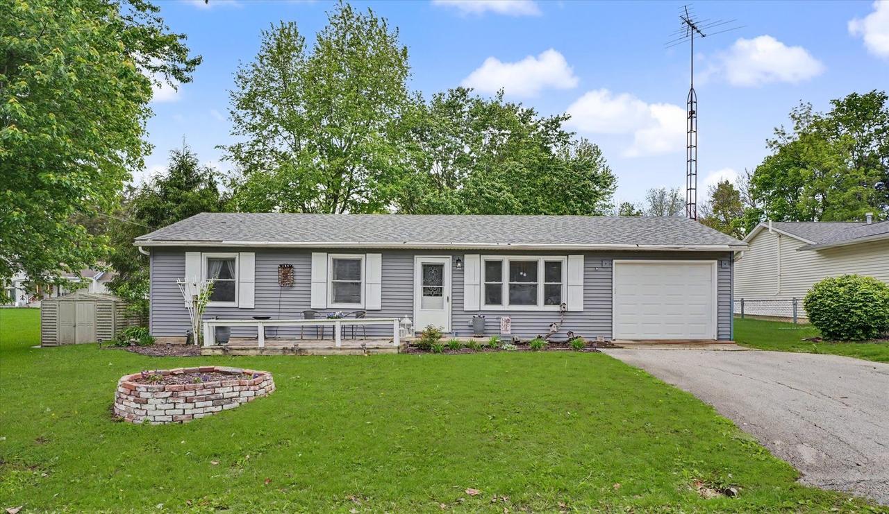 205 N Jefferson St., Mahomet, IL 61853