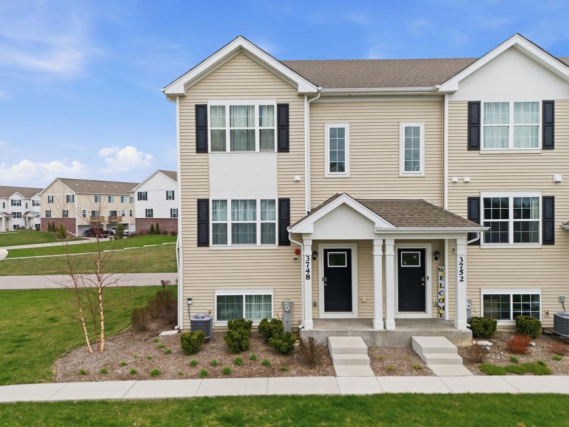 3748 Bissel Dr., Yorkville, IL 60560