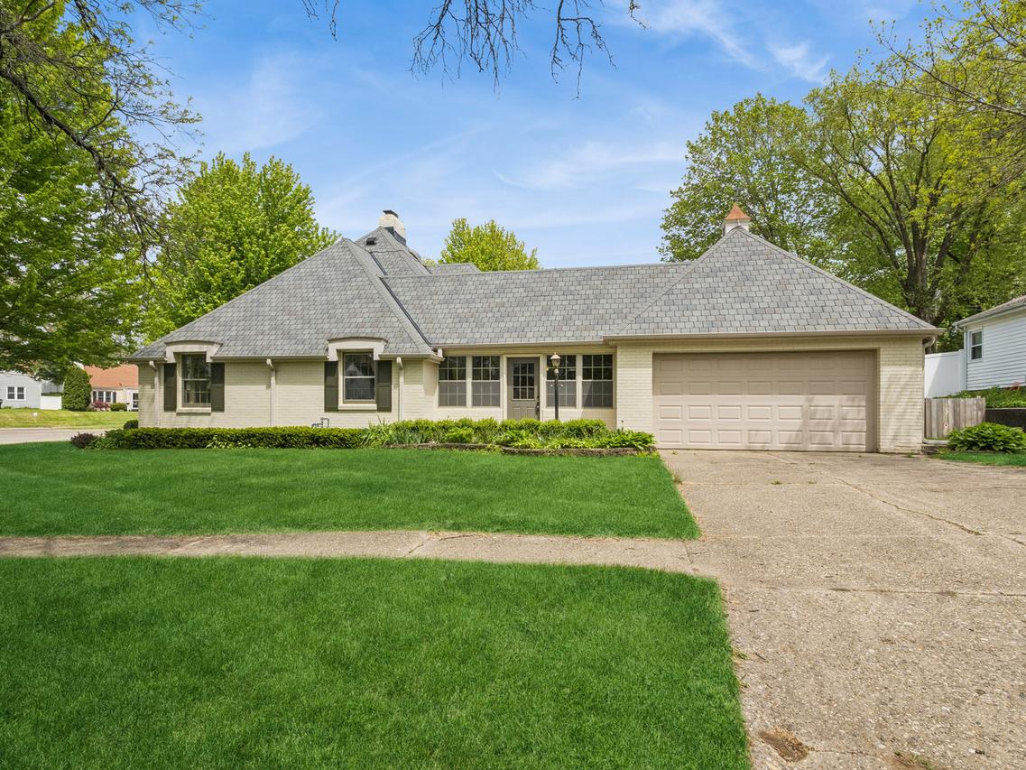 1740 E Gate Pkwy., Rockford, IL 61108