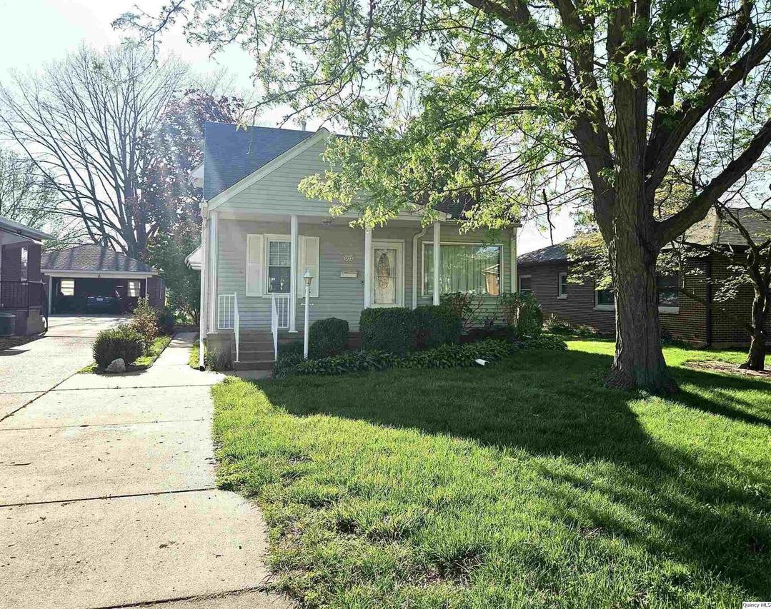 1212 S 22nd St., Quincy, IL 62301