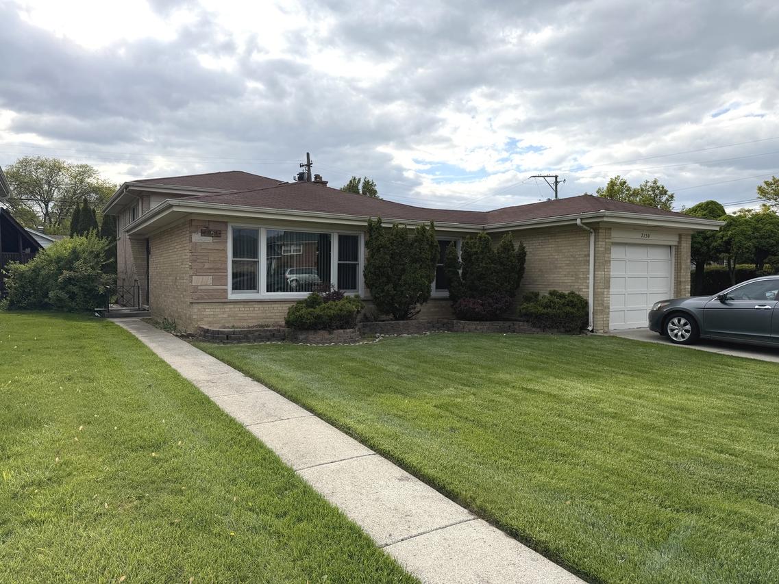 7150 N Crawford Ave., Lincolnwood, IL 60712