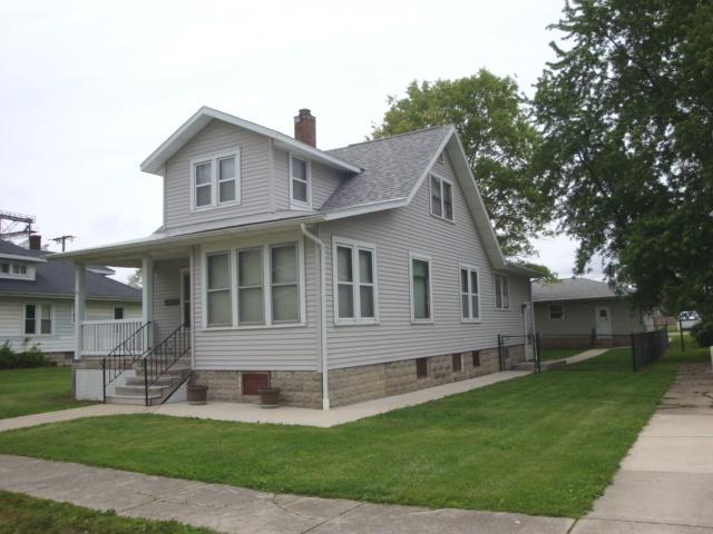 221 W Garfield Ave., Cissna Park, IL 60924