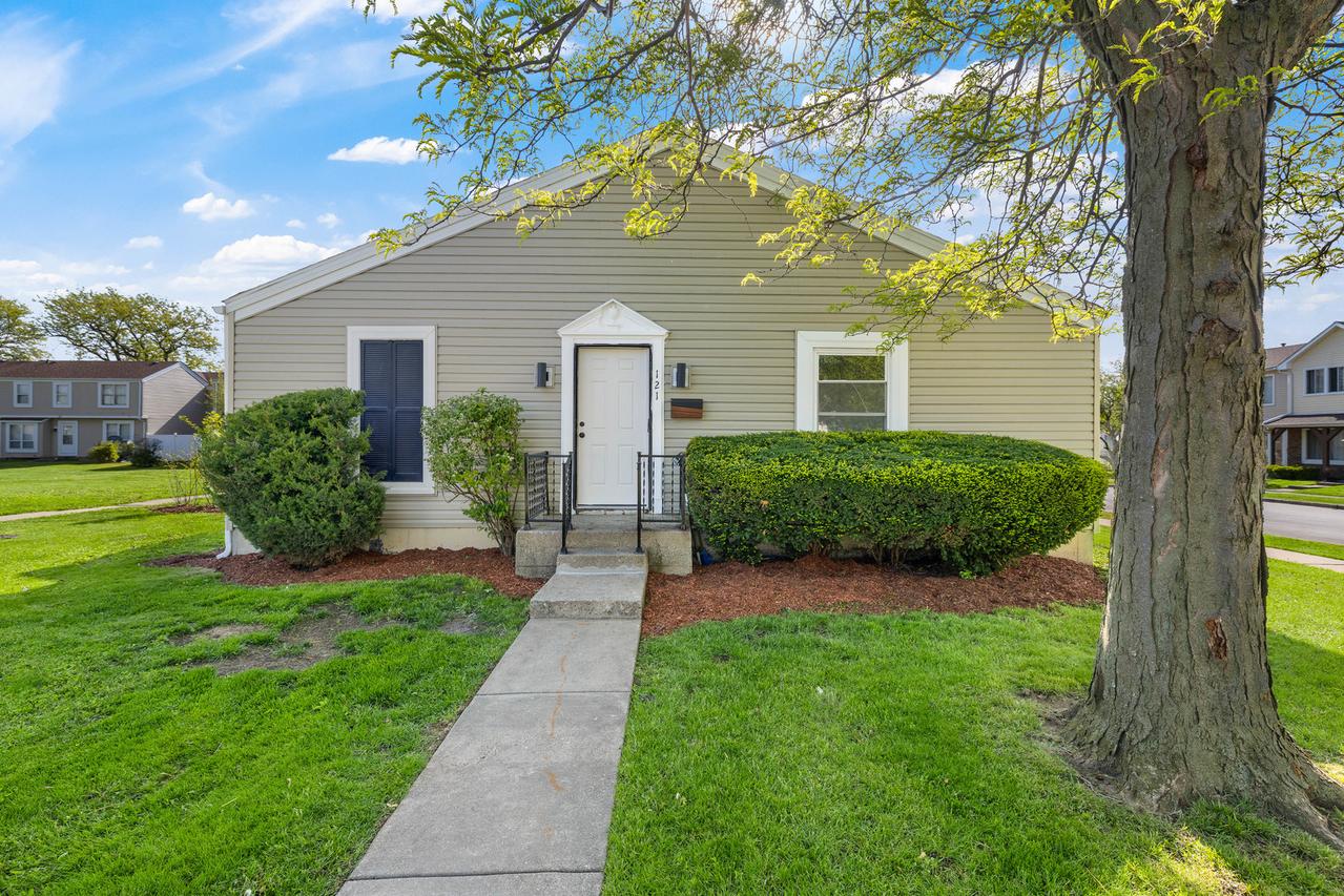 121 Williamsburg Rd., Country Club Hills, IL 60478