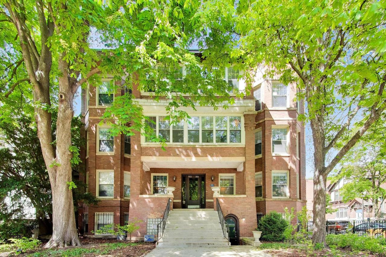 5924 N Magnolia Ave. #1N, Chicago, IL 60660