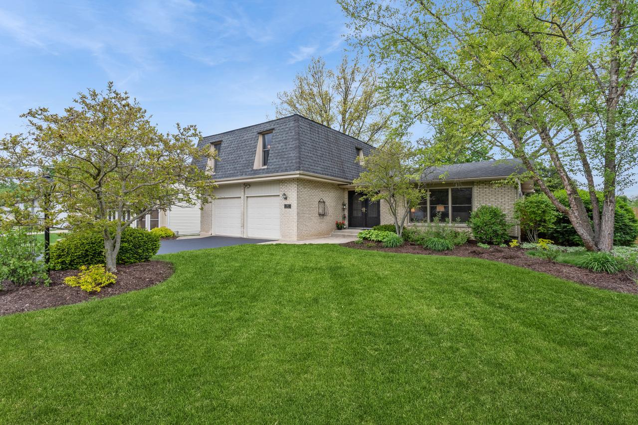 1740 Oxnard Dr., Downers Grove, IL 60516