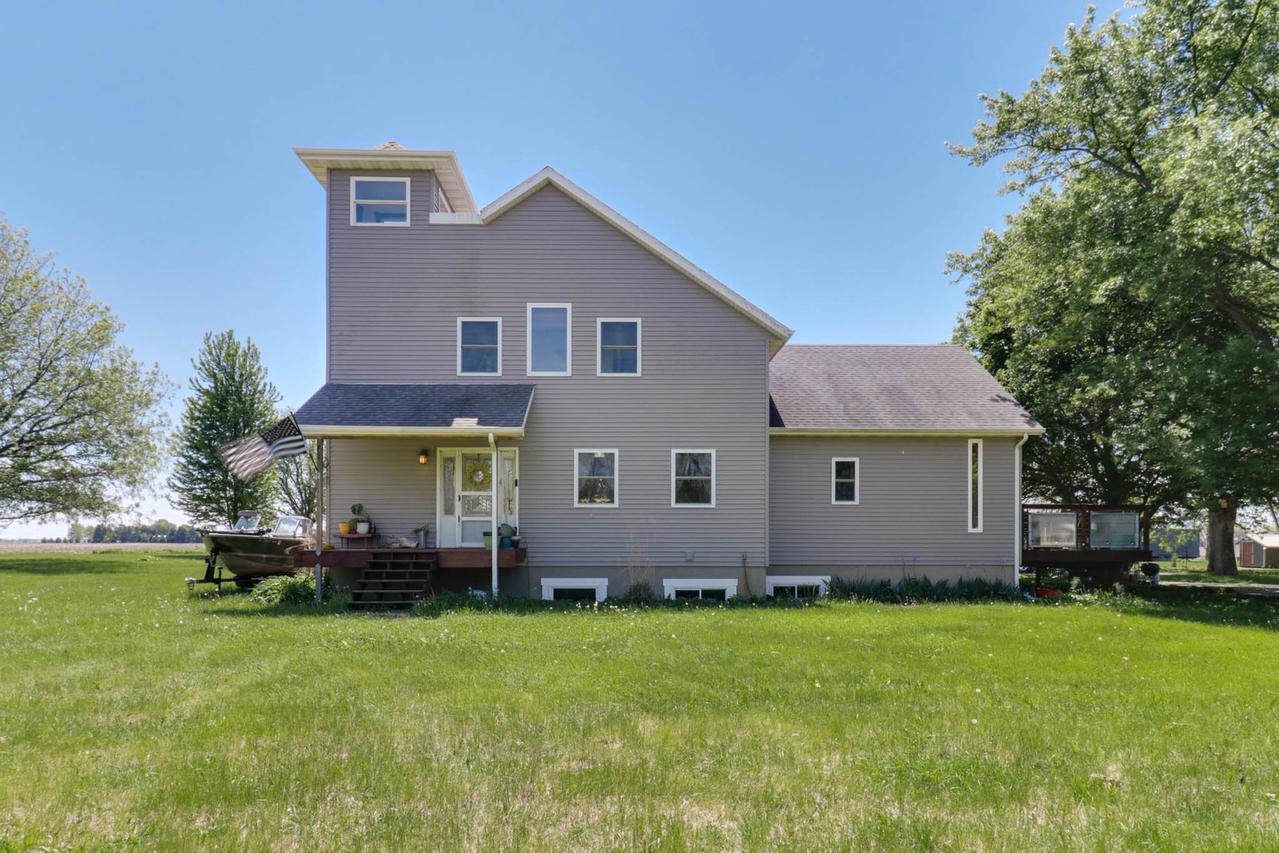 12014 Prairie Center Rd., Clinton, IL 61727