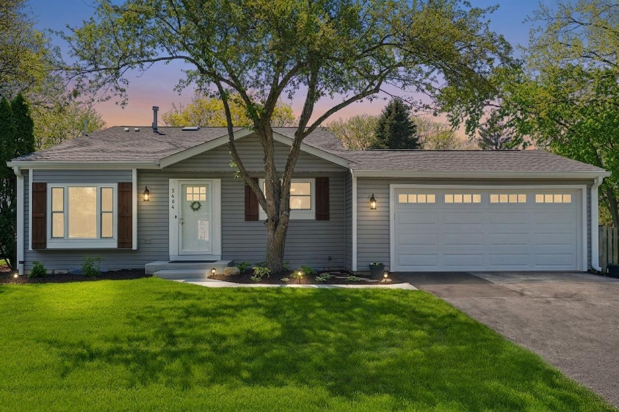 2404 Flambeau Dr., Naperville, IL 60564
