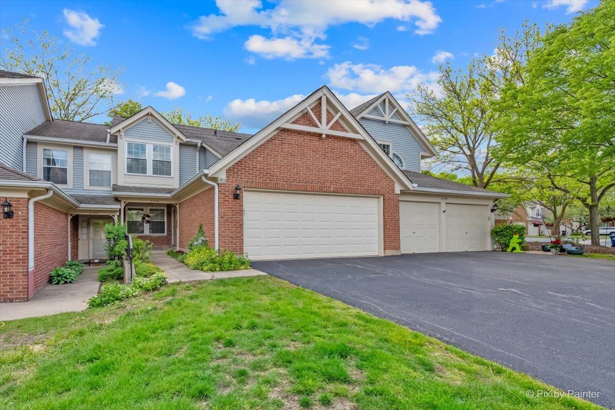 2106 Glasgow Ct., Hanover Park, IL 60133
