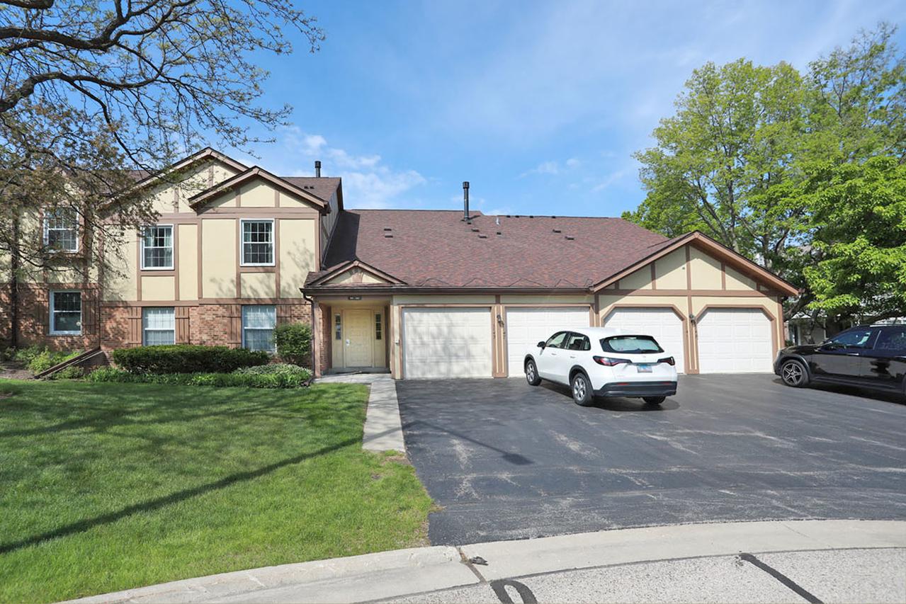 1143 Auburn Ln., Buffalo Grove, IL 60089