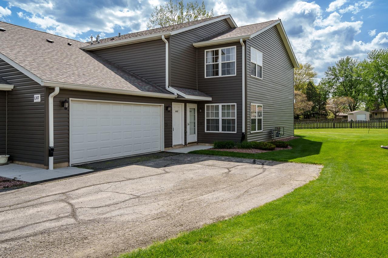6307 Oak Crest Ln., Loves Park, IL 61111