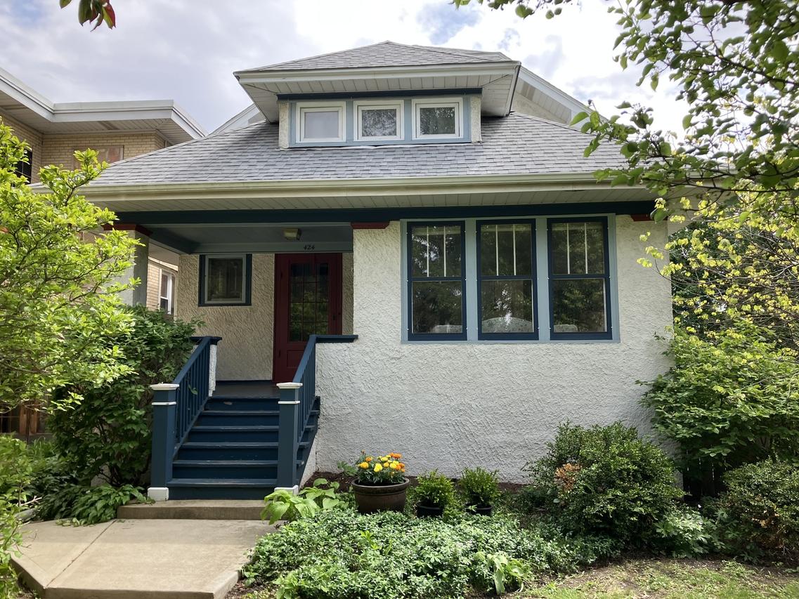 424 N Harvey Ave., Oak Park, IL 60302
