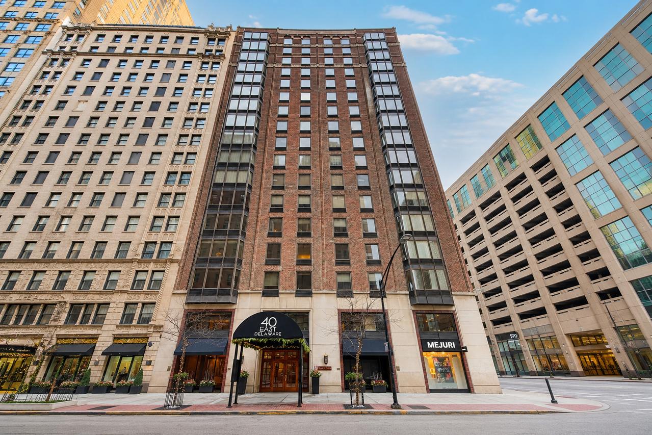 40 E Delaware Pl. #905, Chicago, IL 60611