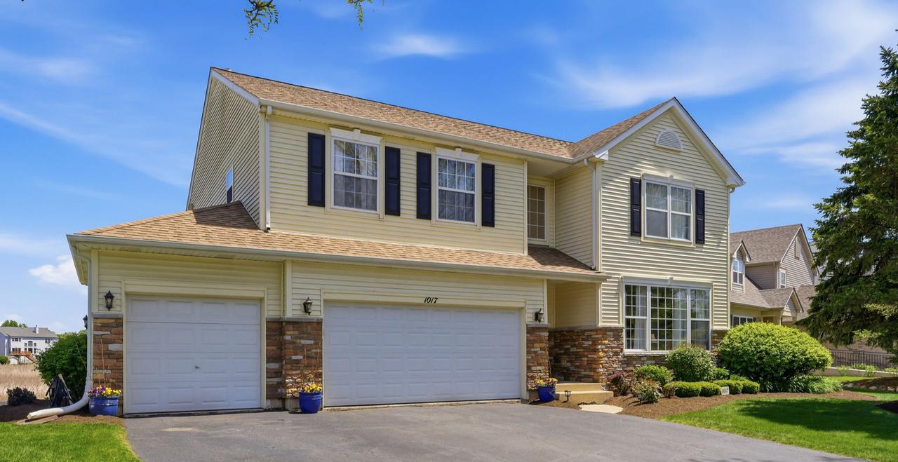 1017 Wheatland Dr., Crystal Lake, IL 60014