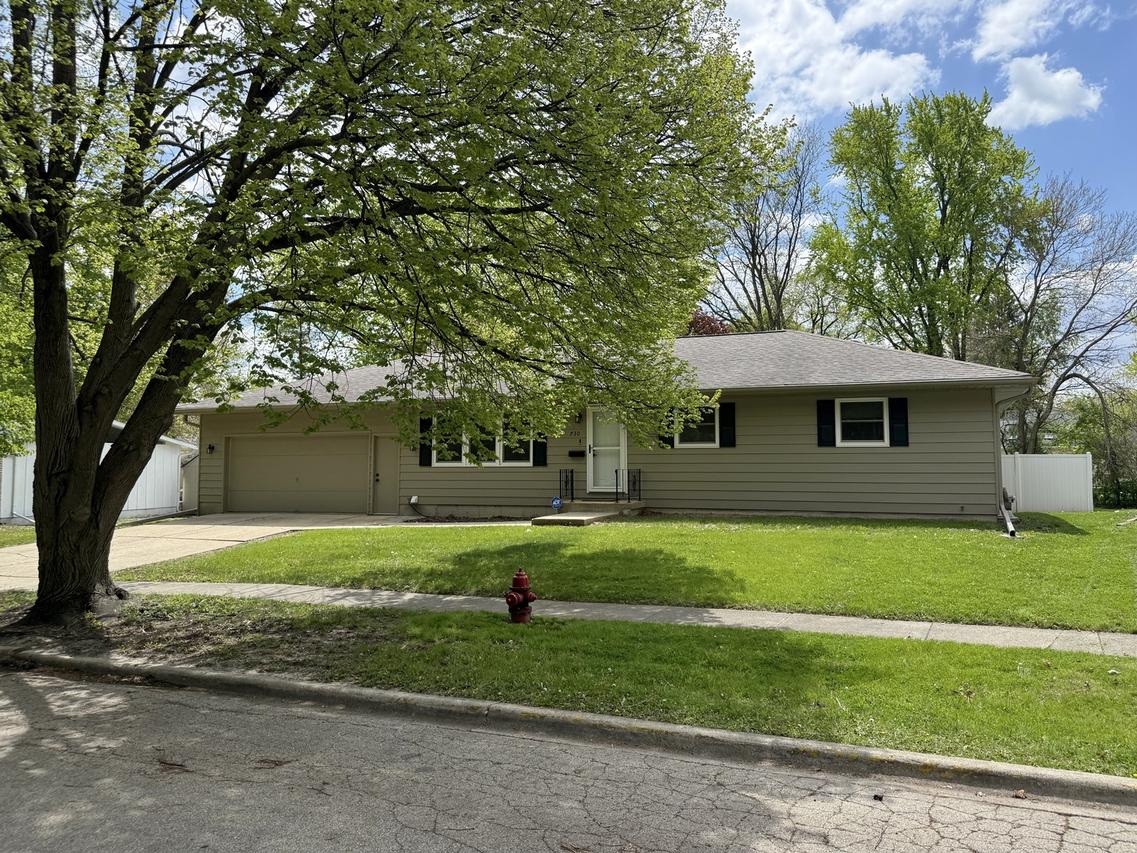 730 Kimberly Dr., Dekalb, IL 60115