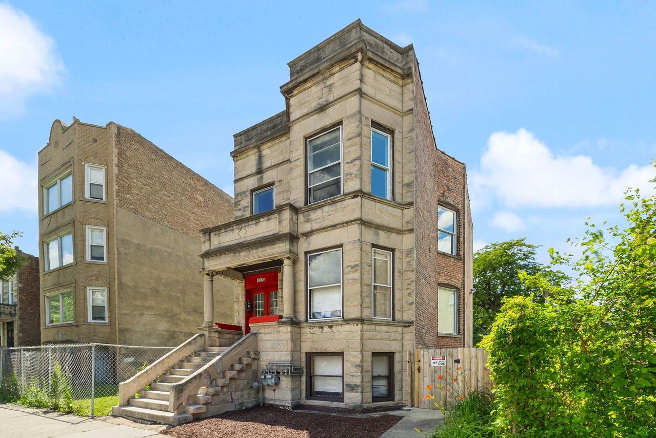 4225 W Jackson Blvd., Chicago, IL 60624