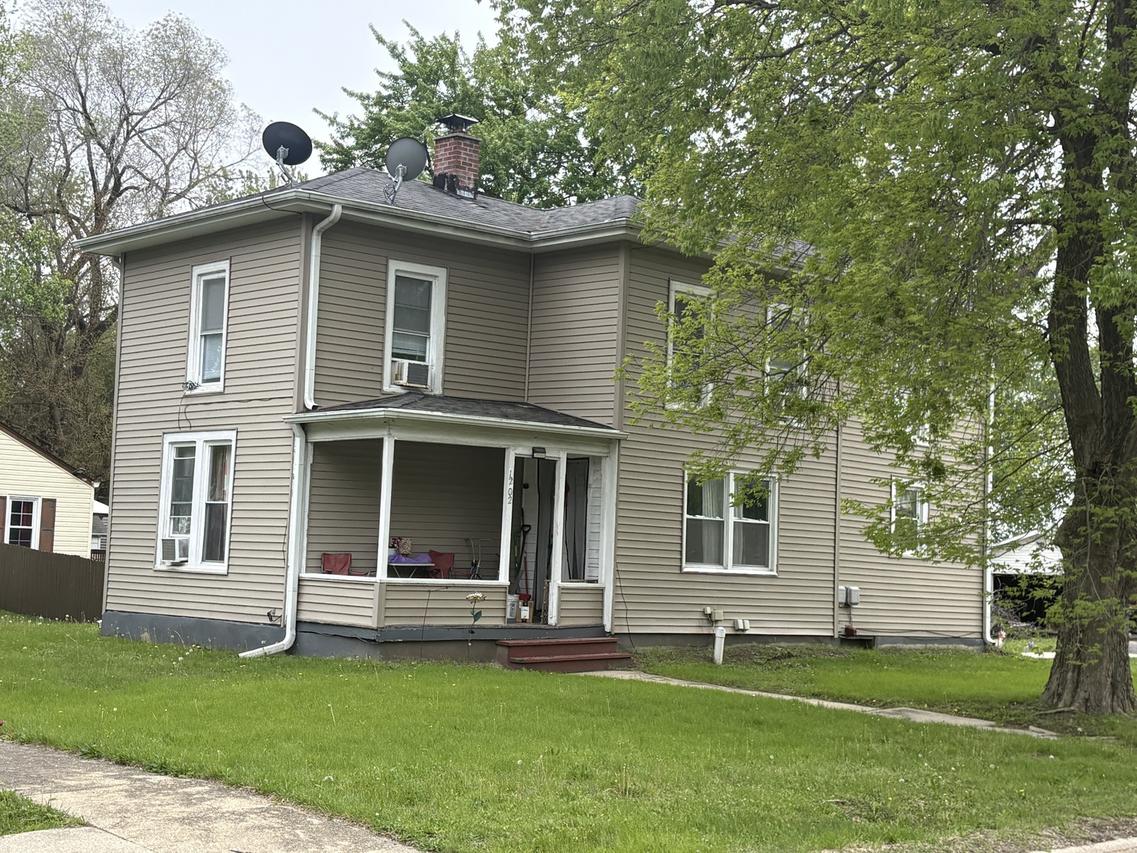 1202 1st Ave., Rochelle, IL 61068