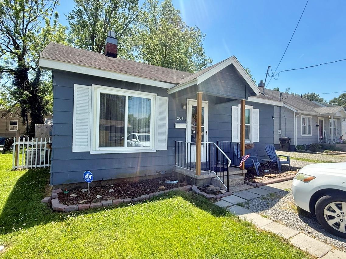 204 W 18th St., Metropolis, IL 62960