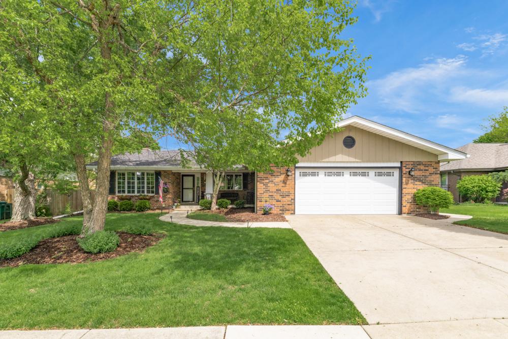 8144 Elizabeth Ave., Orland Park, IL 60462