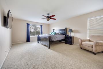 1387 Baroque Ave., Volo, IL 60073