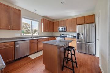 1387 Baroque Ave., Volo, IL 60073