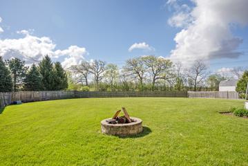 1387 Baroque Ave., Volo, IL 60073