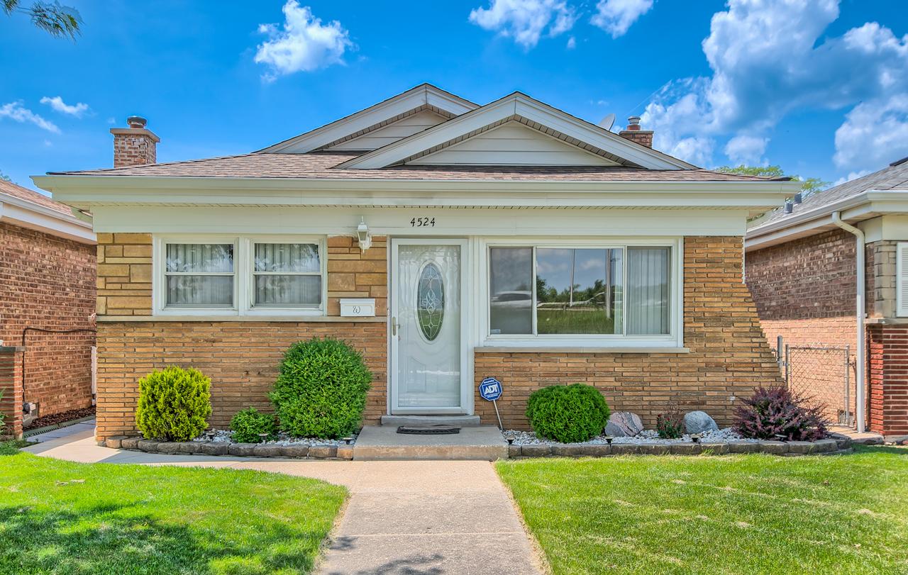 4524 1st Ave., Lyons, IL 60534