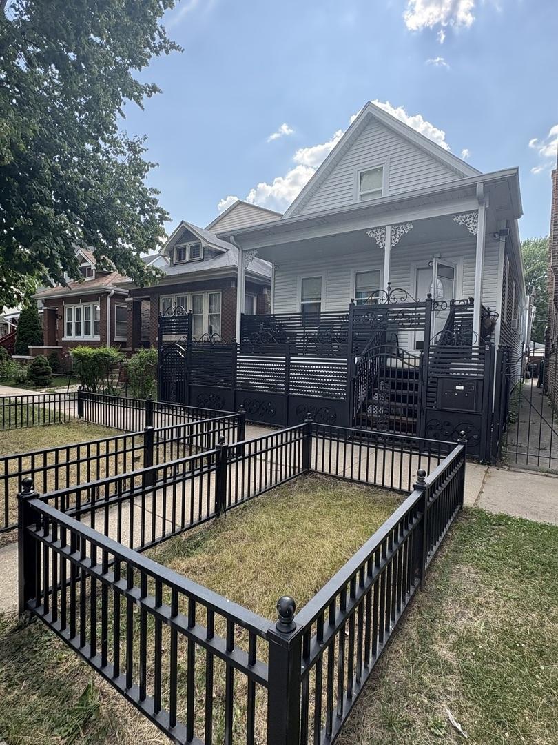 2052 N La Crosse Ave., Chicago, IL 60639