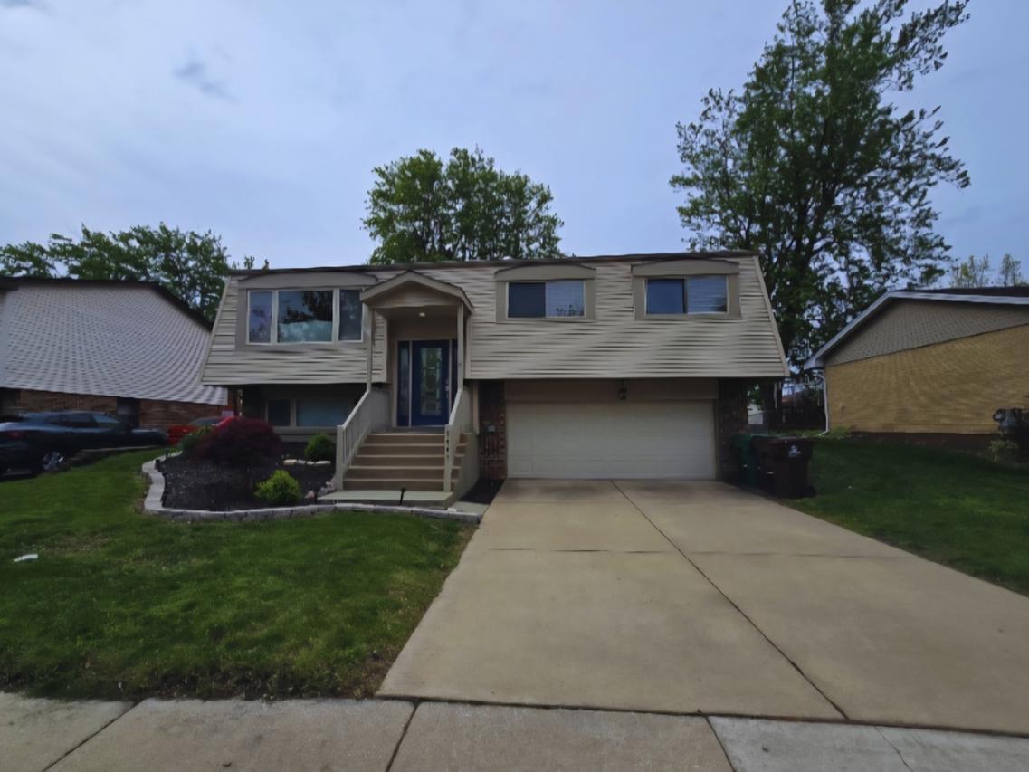 7447 160th Pl., Tinley Park, IL 60477