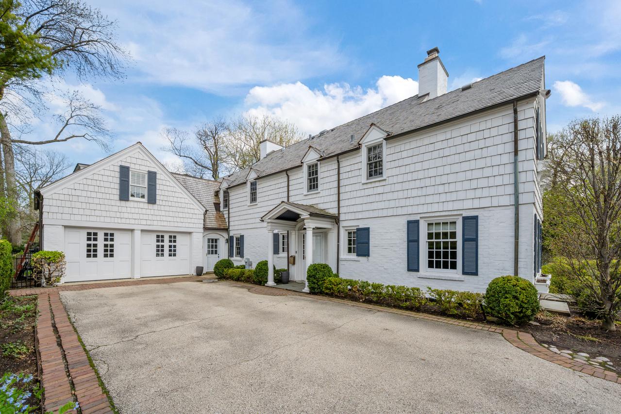 865 Church Rd., Lake Forest, IL 60045
