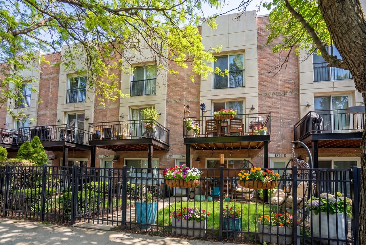 1826 S Michigan Ave. #F, Chicago, IL 60616