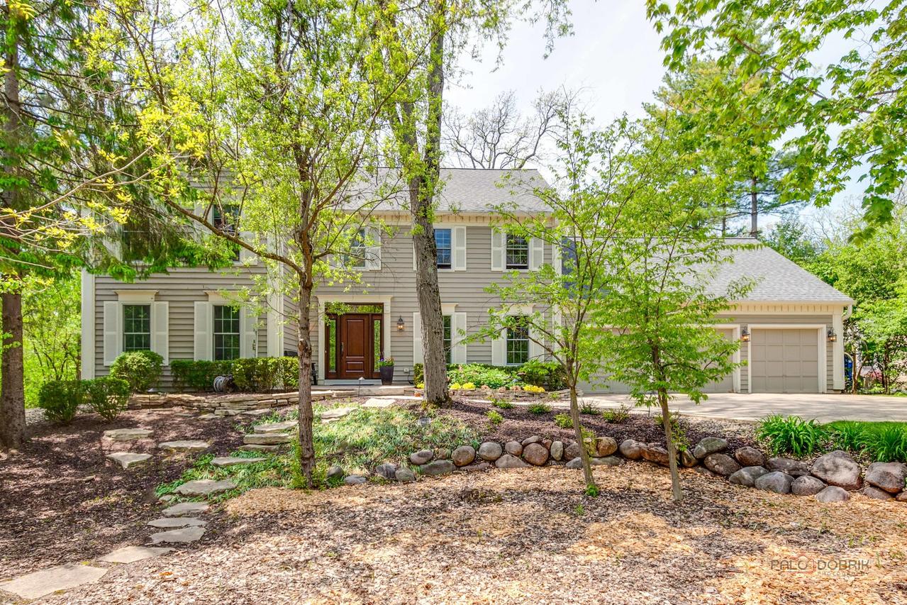 121 Pembroke Dr., Lincolnshire, IL 60045