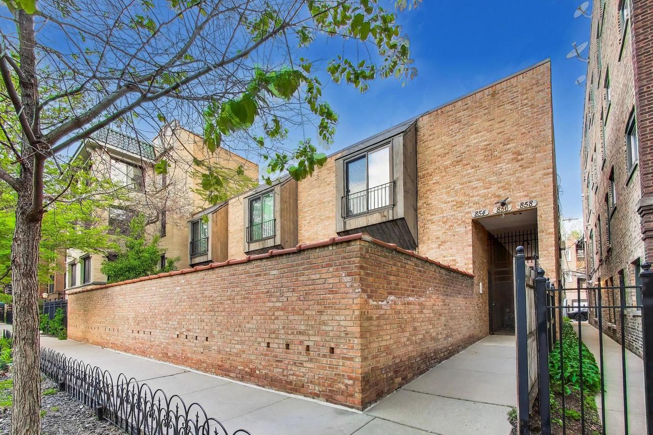 858 W Ainslie St. #858A, Chicago, IL 60640
