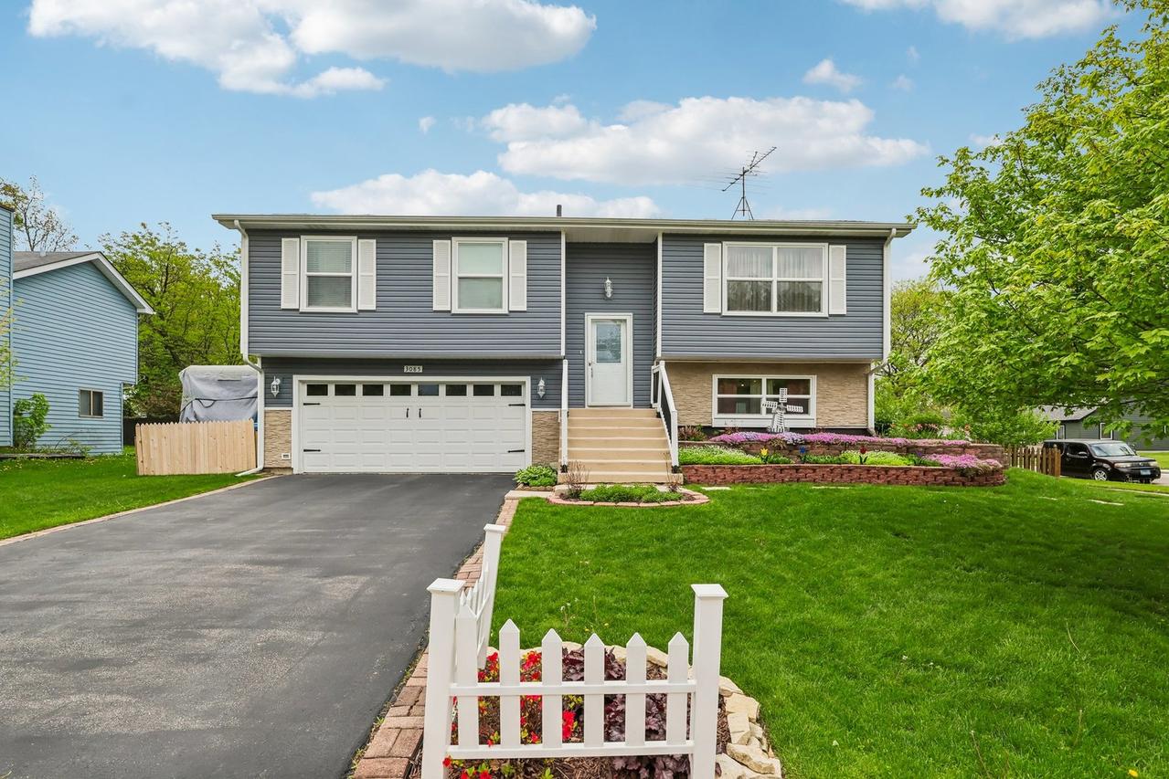 3085 Timber Hill Ln., Aurora, IL 60504