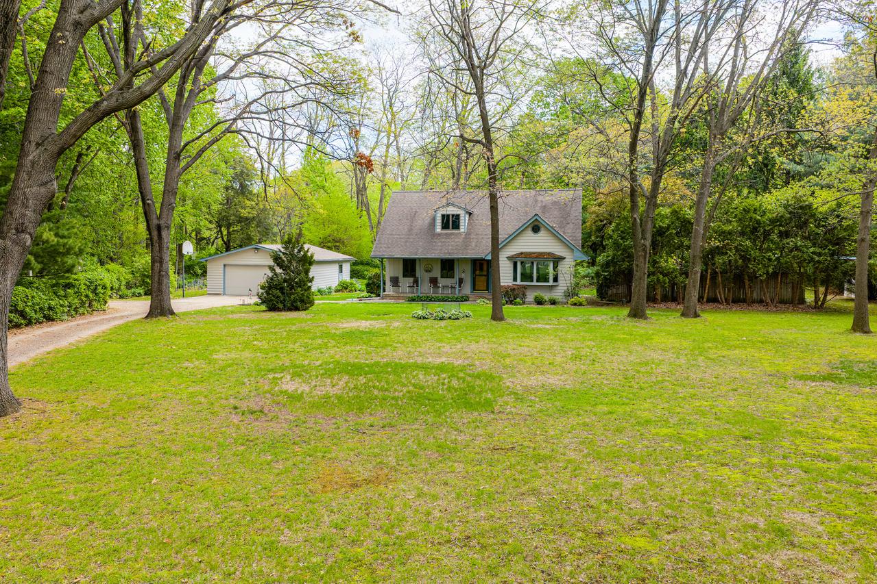 17038 1000 North Ave., Tiskilwa, IL 61368